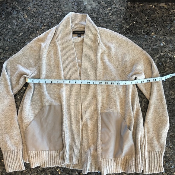 HP🎉Banana Republic Gray Faux Leather Cardigan - Picture 7 of 8